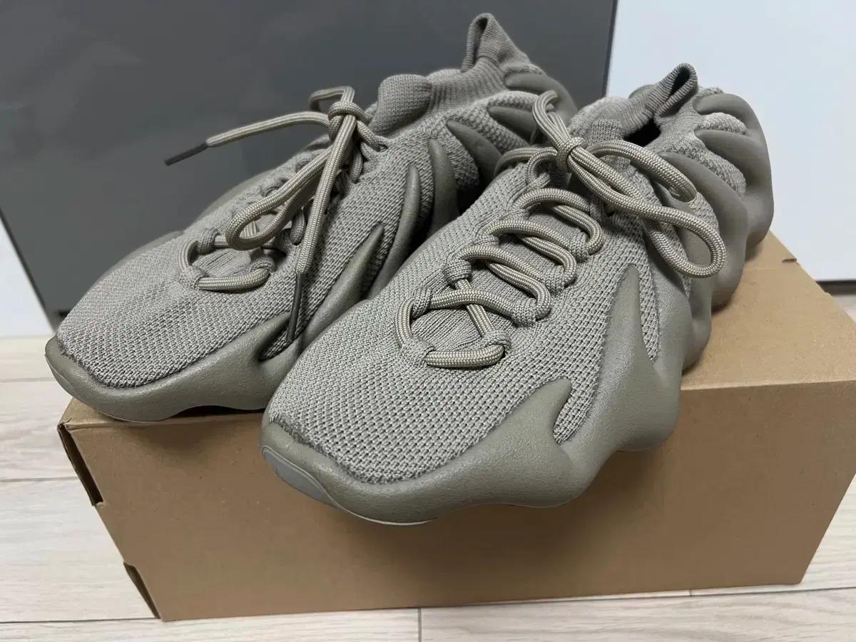 아디다스 Yeezy 450 스톤 거의 새것(280)