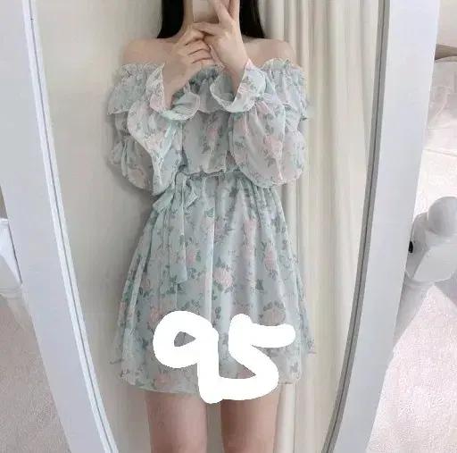 새상품) 썸데이즈 플라워 오프숄더 프릴 쉬폰 미니 원피스 봄 데이트룩