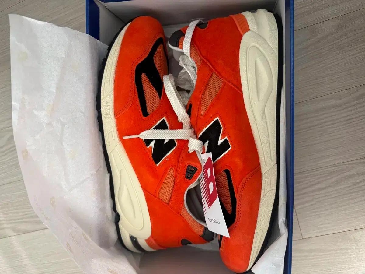 뉴발란스M990AL2 285새제품