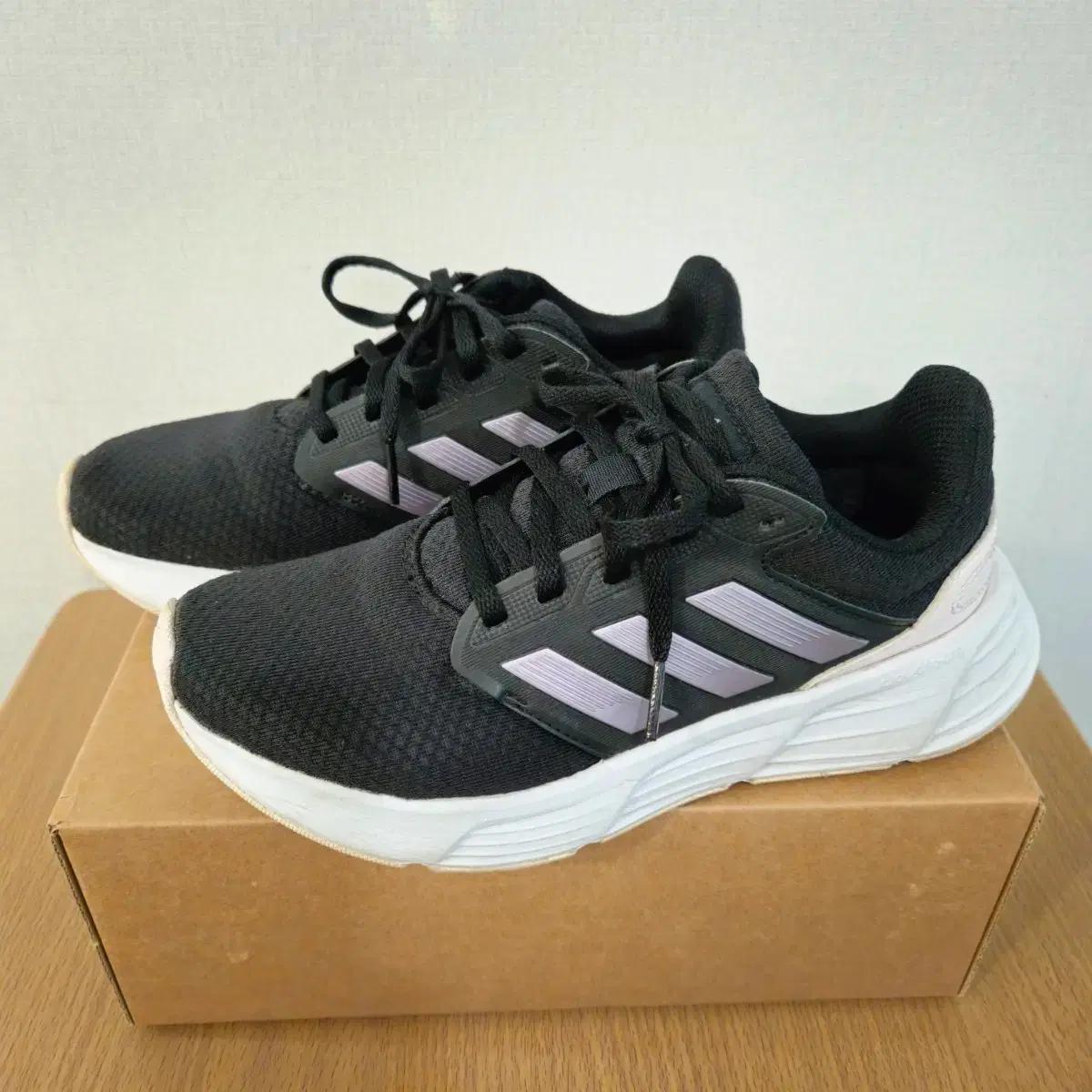 아디다스 갤럭시6 런닝화 240