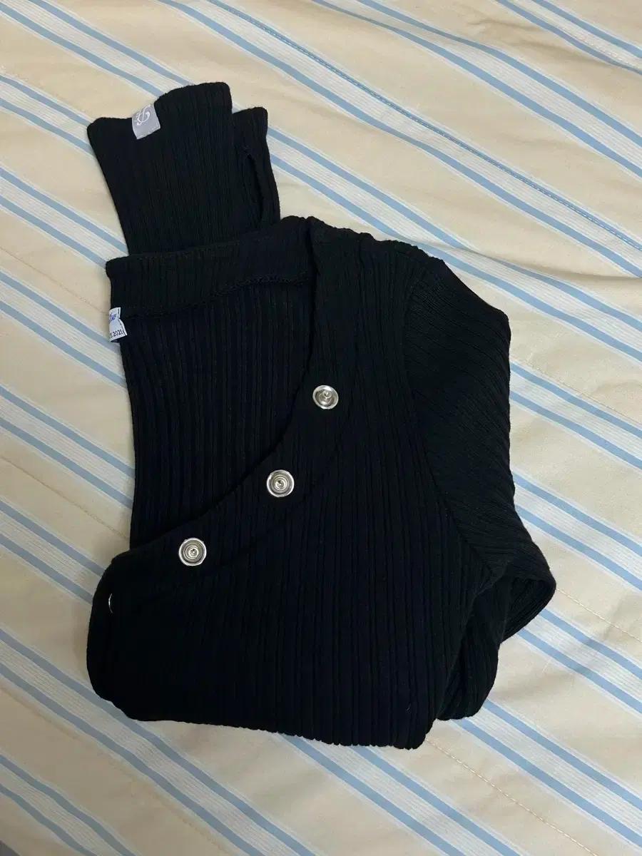 플리즈노팔로우 버니탑 블랙