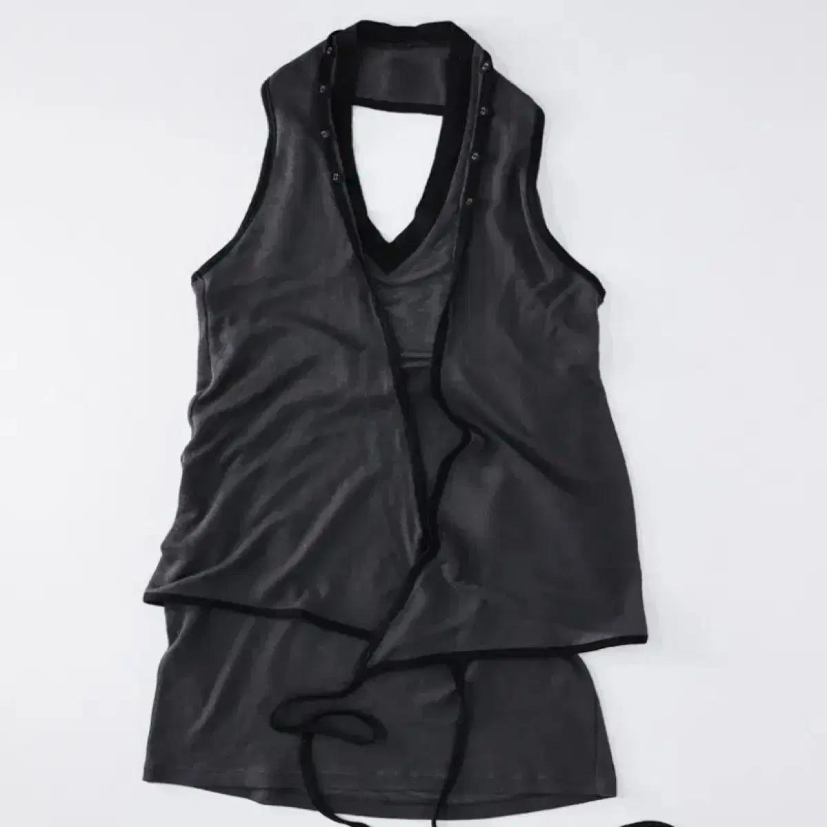 Ulika sanctus 울리카상투스 슬리브리스 차콜