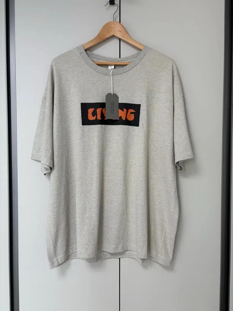 ends and means living tee XL