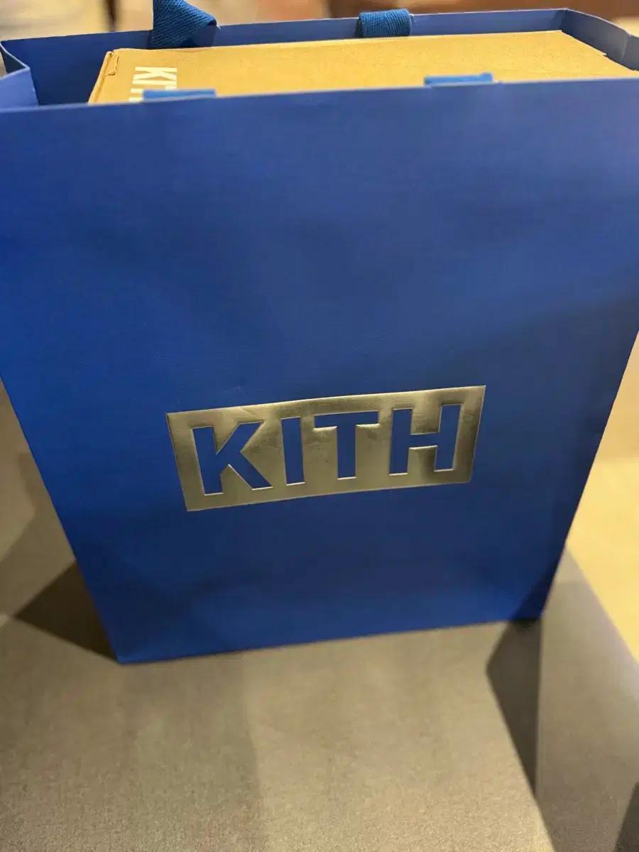 온 러닝 x 키스 kith 클라우드존 화이트 러닝화 팝니다