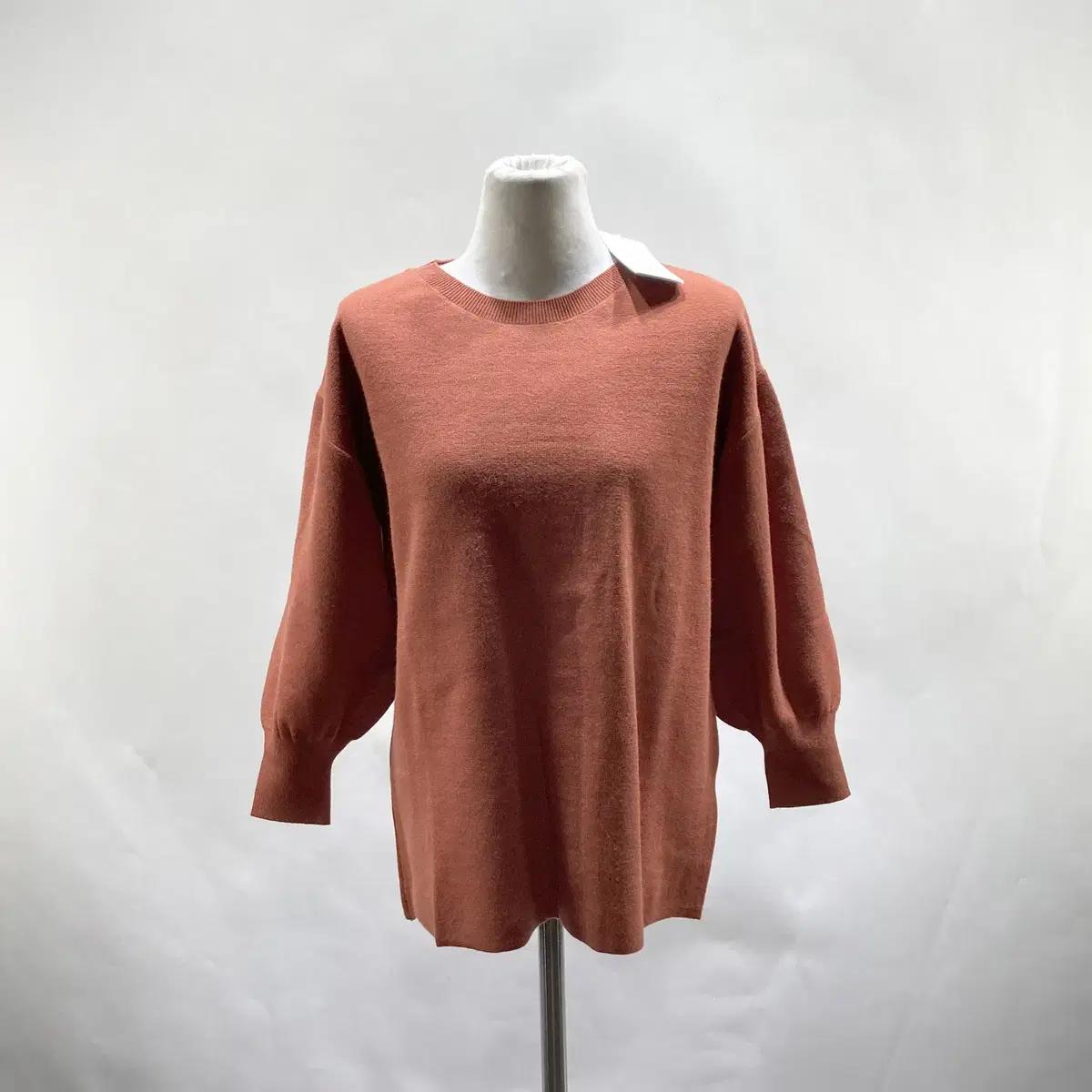 쿠즈텡 택새상품 여성퍼프소매니트 브라운 55 영구제