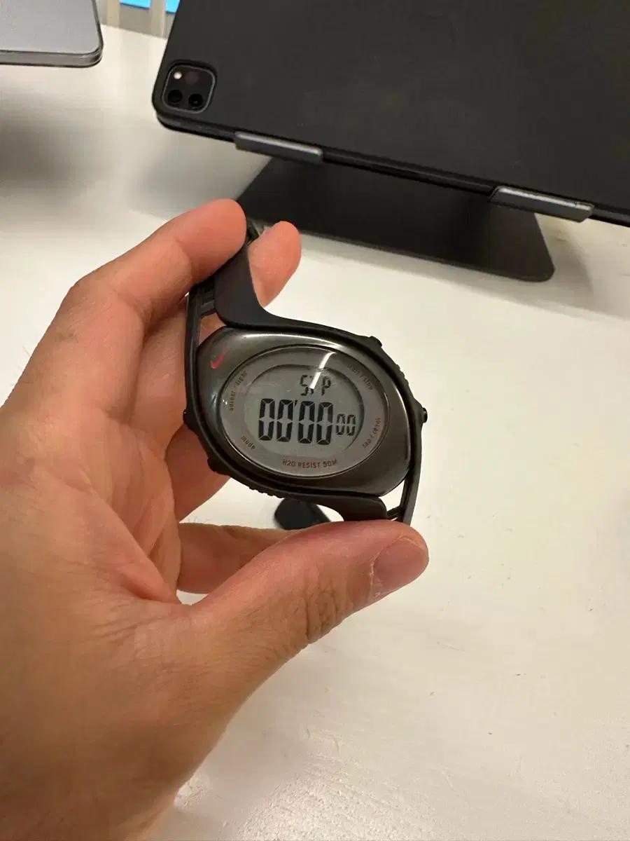 나이키 트라이엑스 시계