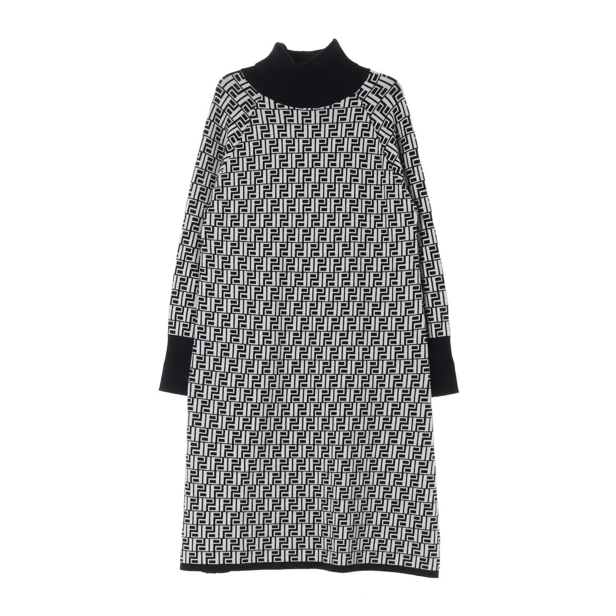 (정품)[L]펜디 블랙 화이트 로고 모크넥 긴팔 롱 니트원피스