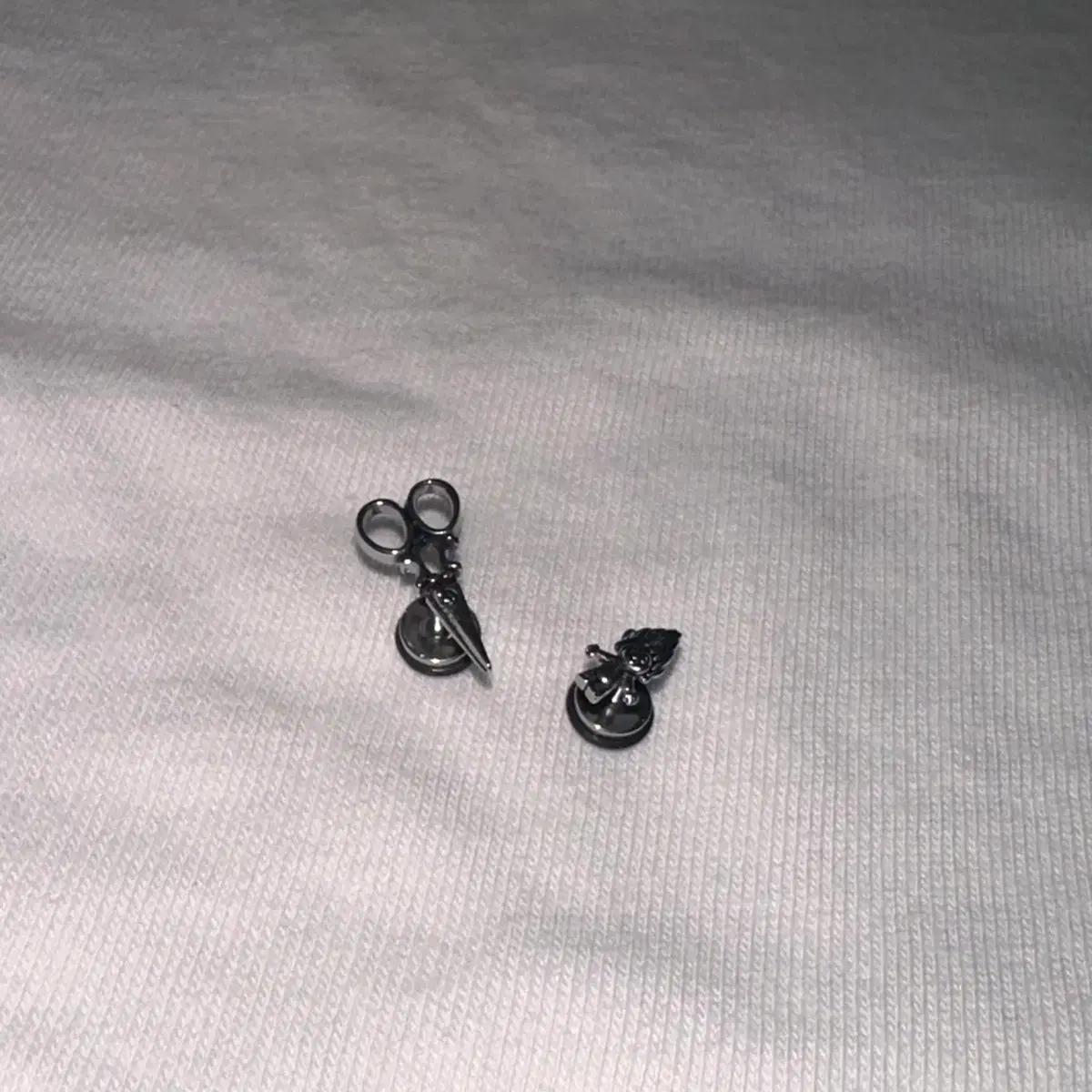 Troll 트롤 피어싱 귀걸이