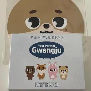 데이식스 데니멀즈 미개봉 부채 돈 도운 콘서트 포카 핀뱃지 광주콘