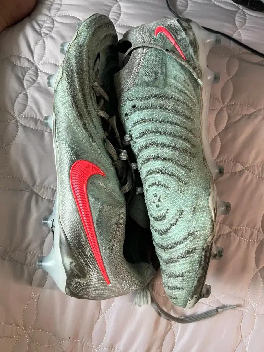 나이키 팬텀 ag 270