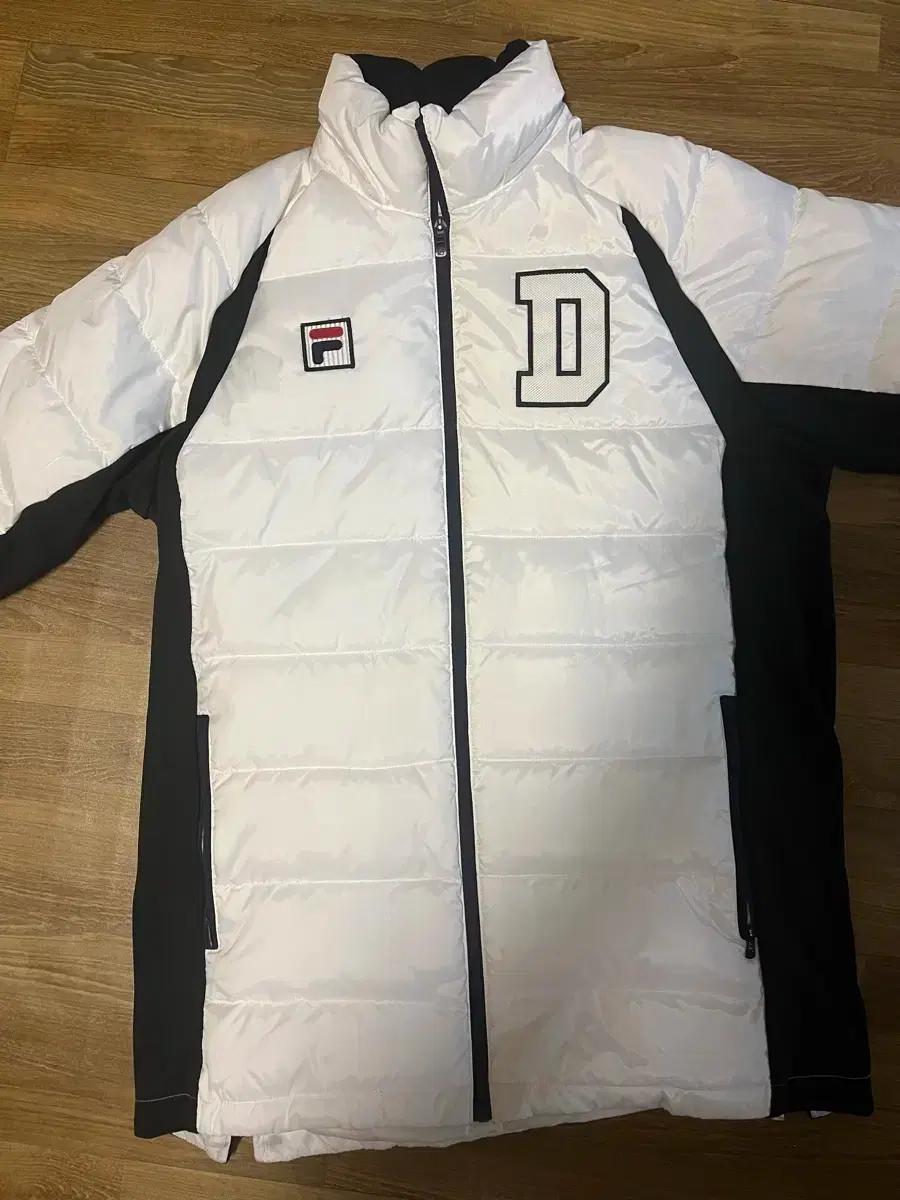 휠라 어센틱 두산 패딩 점퍼 판매합니다 100