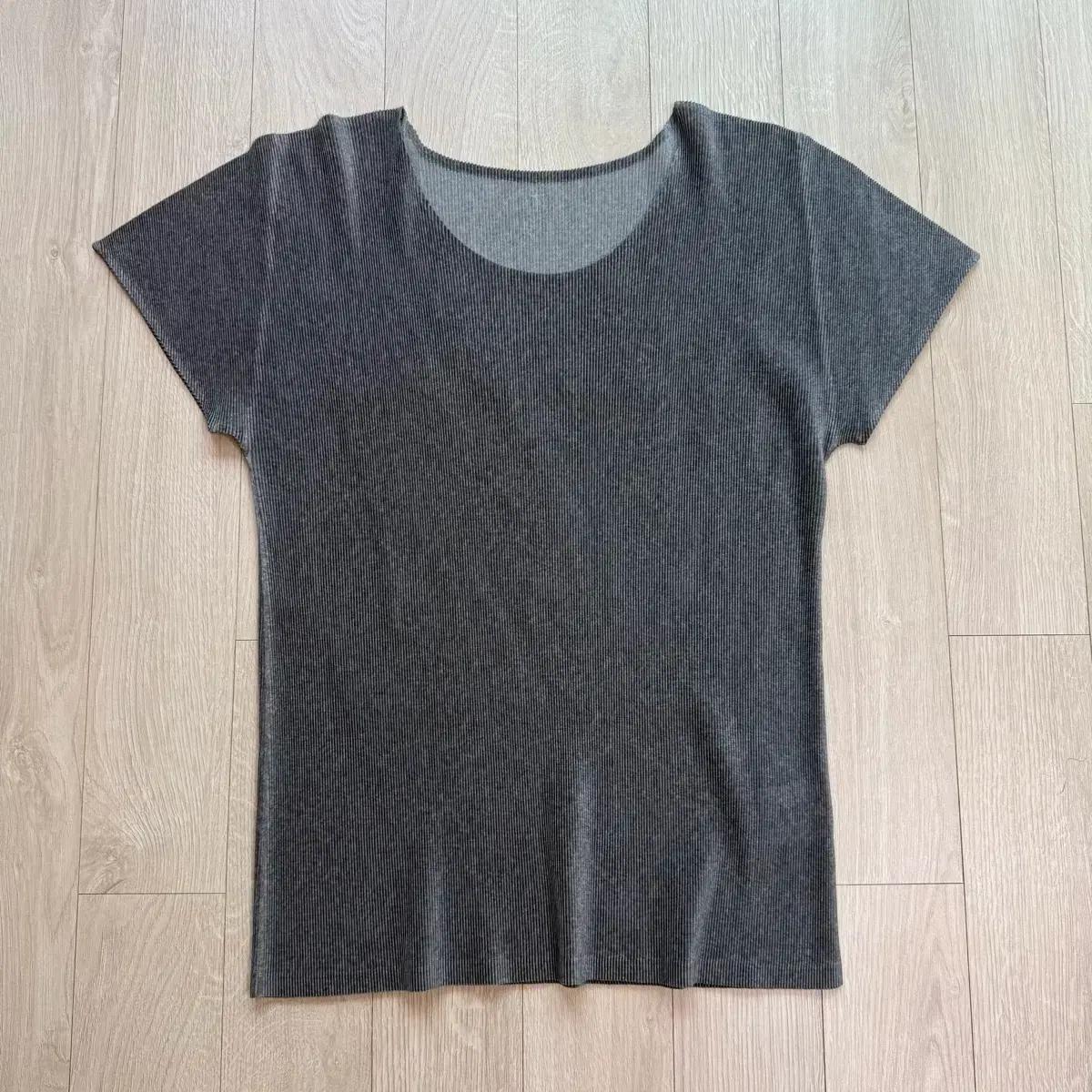 이세이미야케 플리츠 플리즈 Mist Basics Top