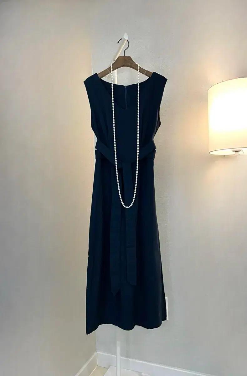 롱면 린넨나시 벨트네이비 여름맥시 원피스