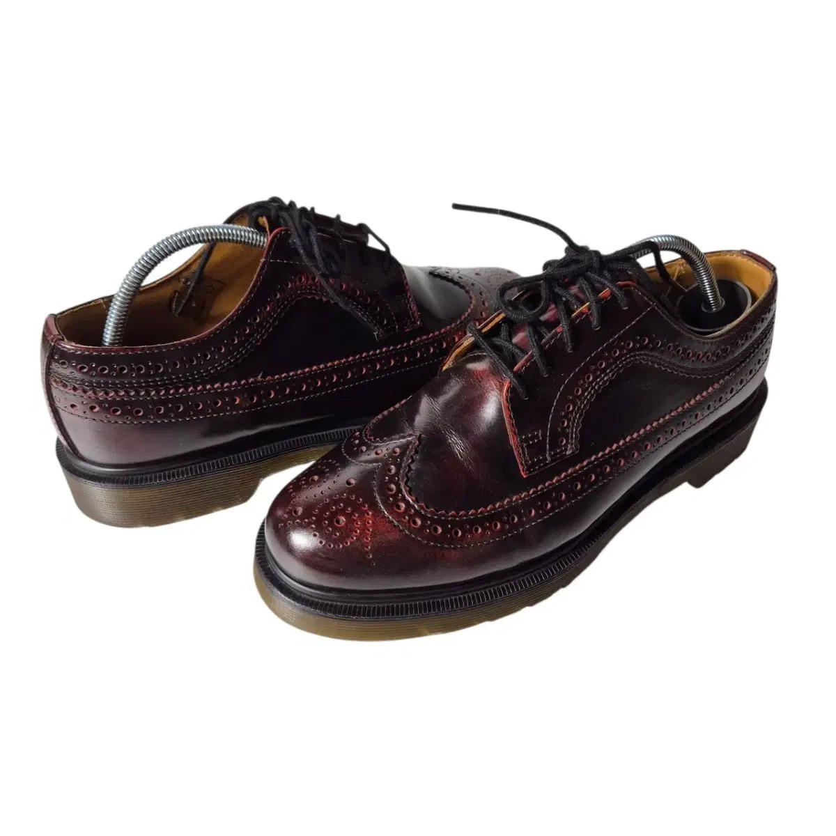 250-255) Dr.martens 닥터마틴 3989 윙팁 버건디