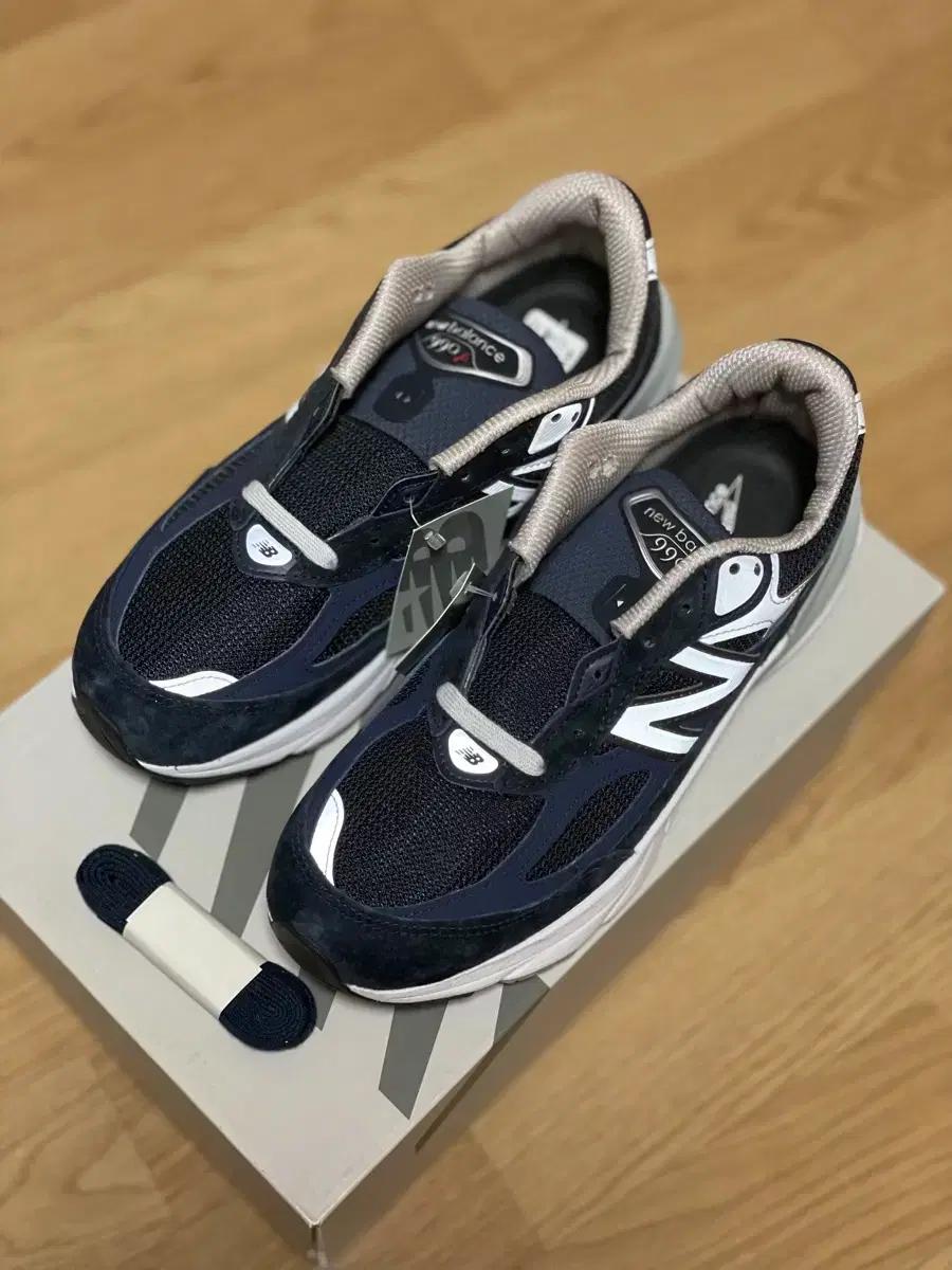[255] 뉴발란스 990v6 네이비 MIU(새상품)