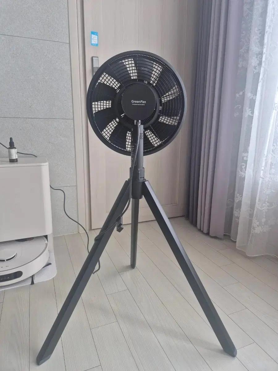 발뮤다 그린팬 스튜디오 선풍기 판매합니다.