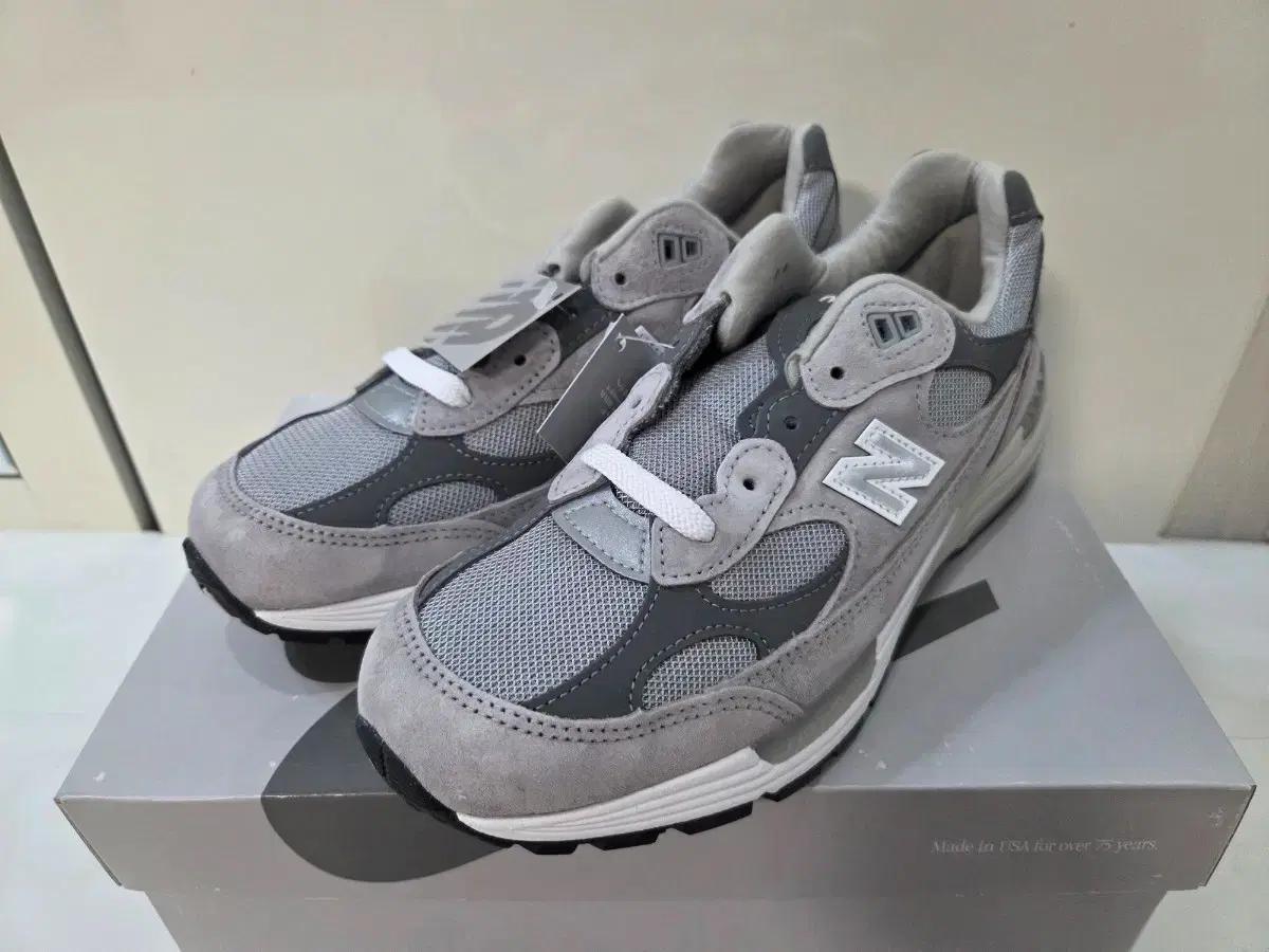 뉴발란스 992 그레이 255
