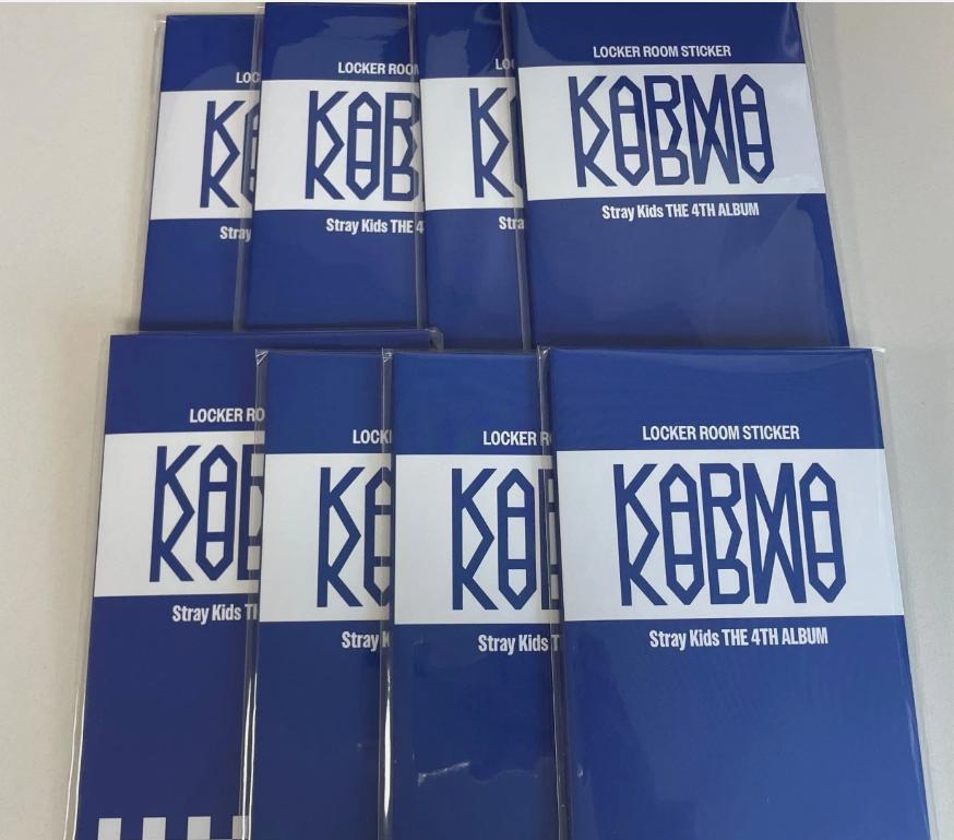 스키즈 스트레이키즈 팝업 락커룸 꾸미기 스티커북
