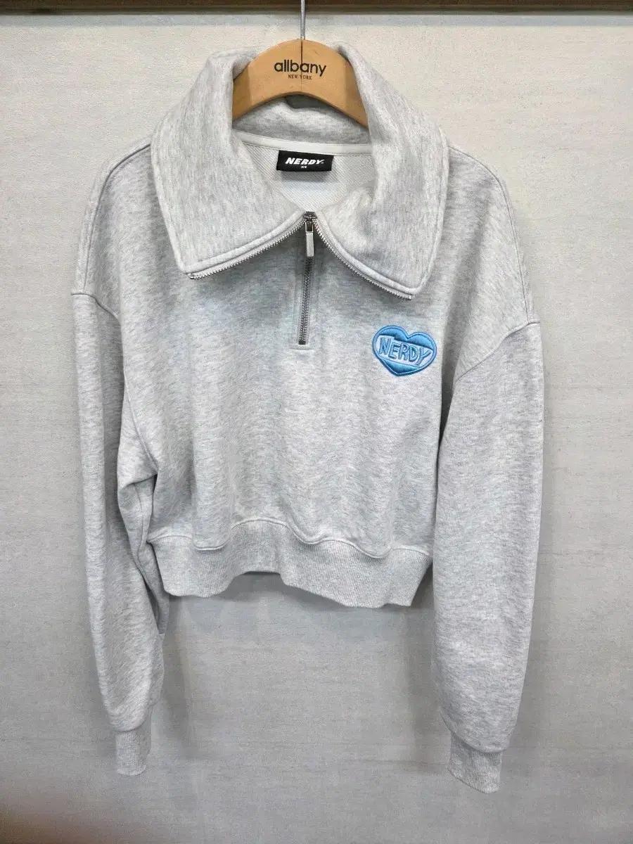 널디 수플레 크롭 하이넥 맨투맨 xs