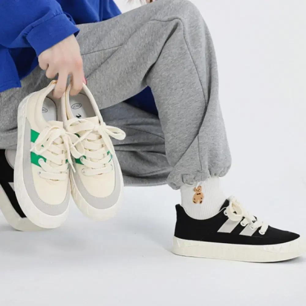 여성 데일리 스니커즈 포인트 슬립온 2컬러