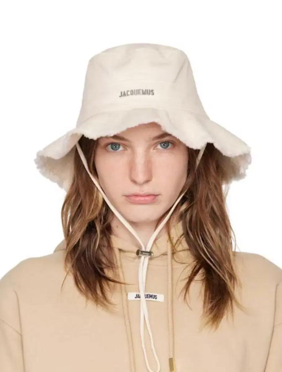 Jacquemus Le Bob Artichaut 56