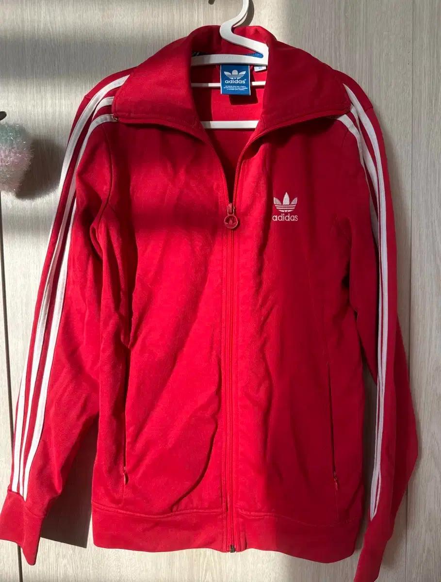 아디다스 빨간색 져지