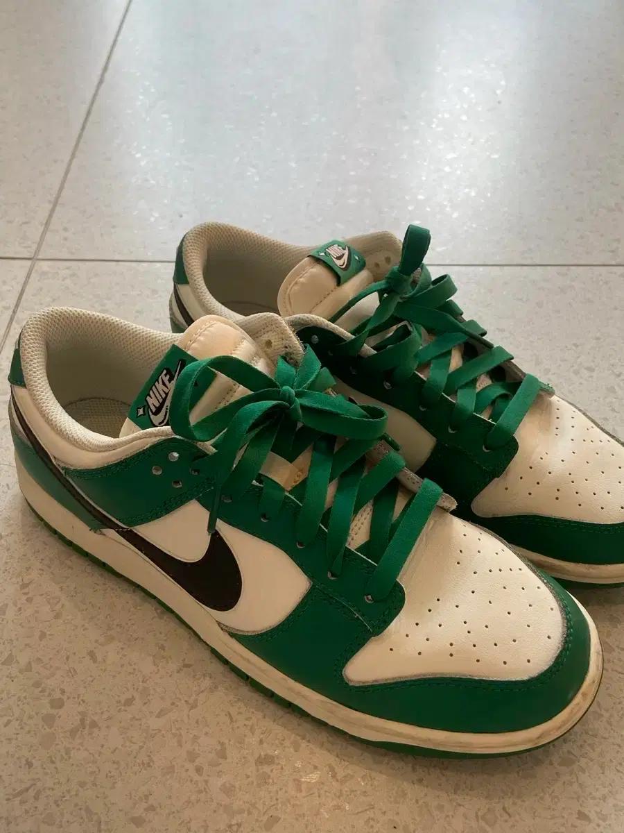 나이키 덩크 로우 SE 레트로 잭팟