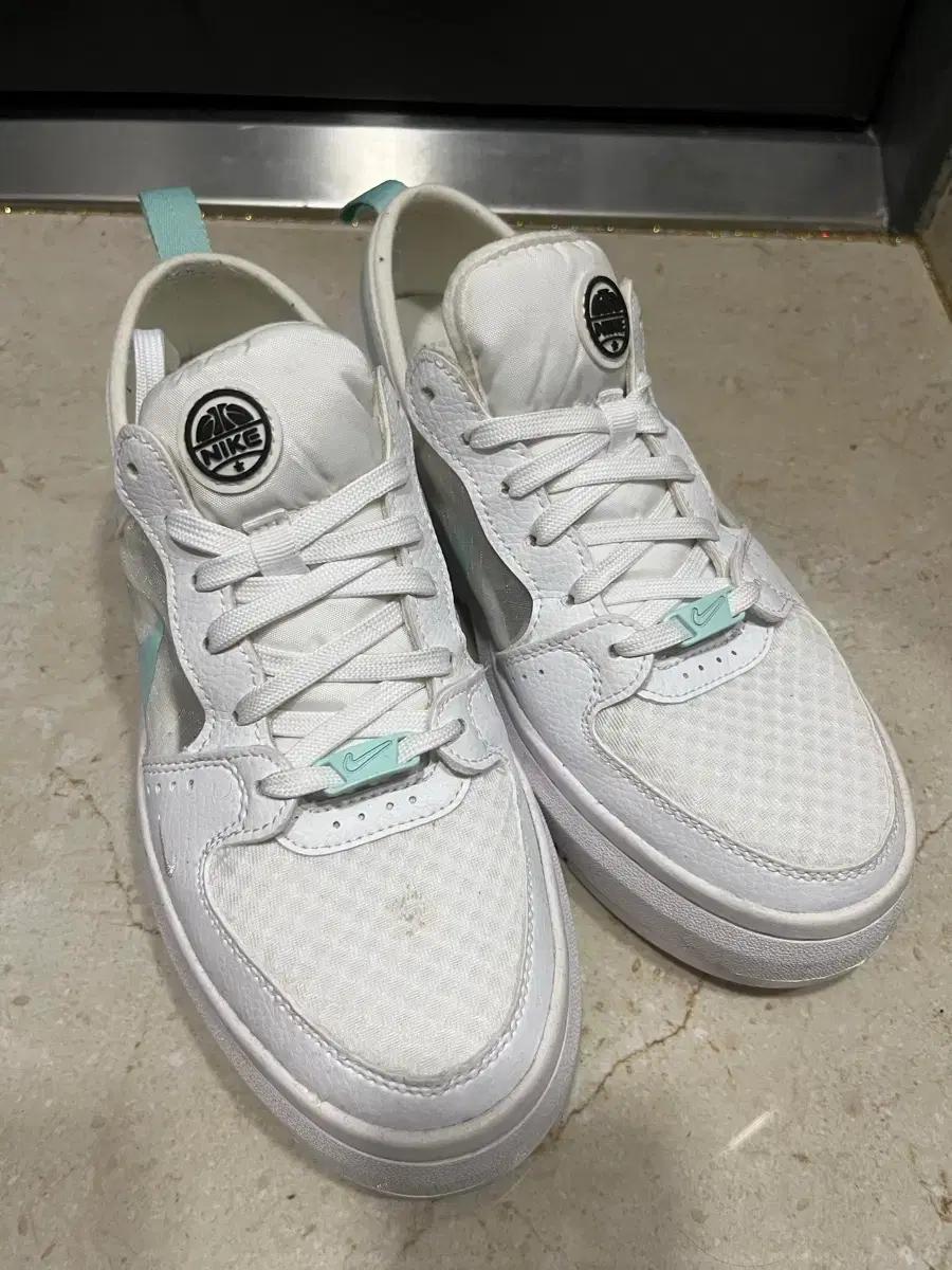 나이키 코트비전 로우 245mm