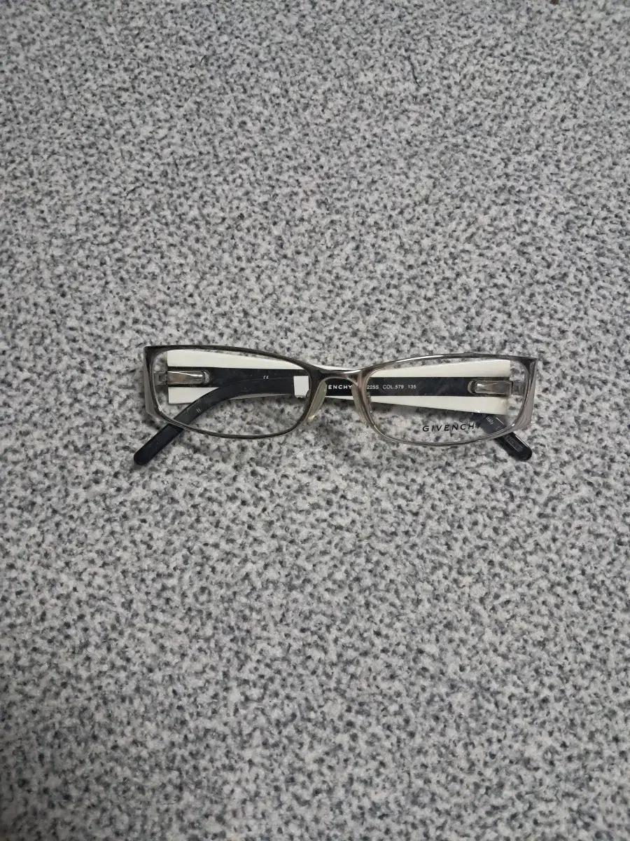 지방시 안경테