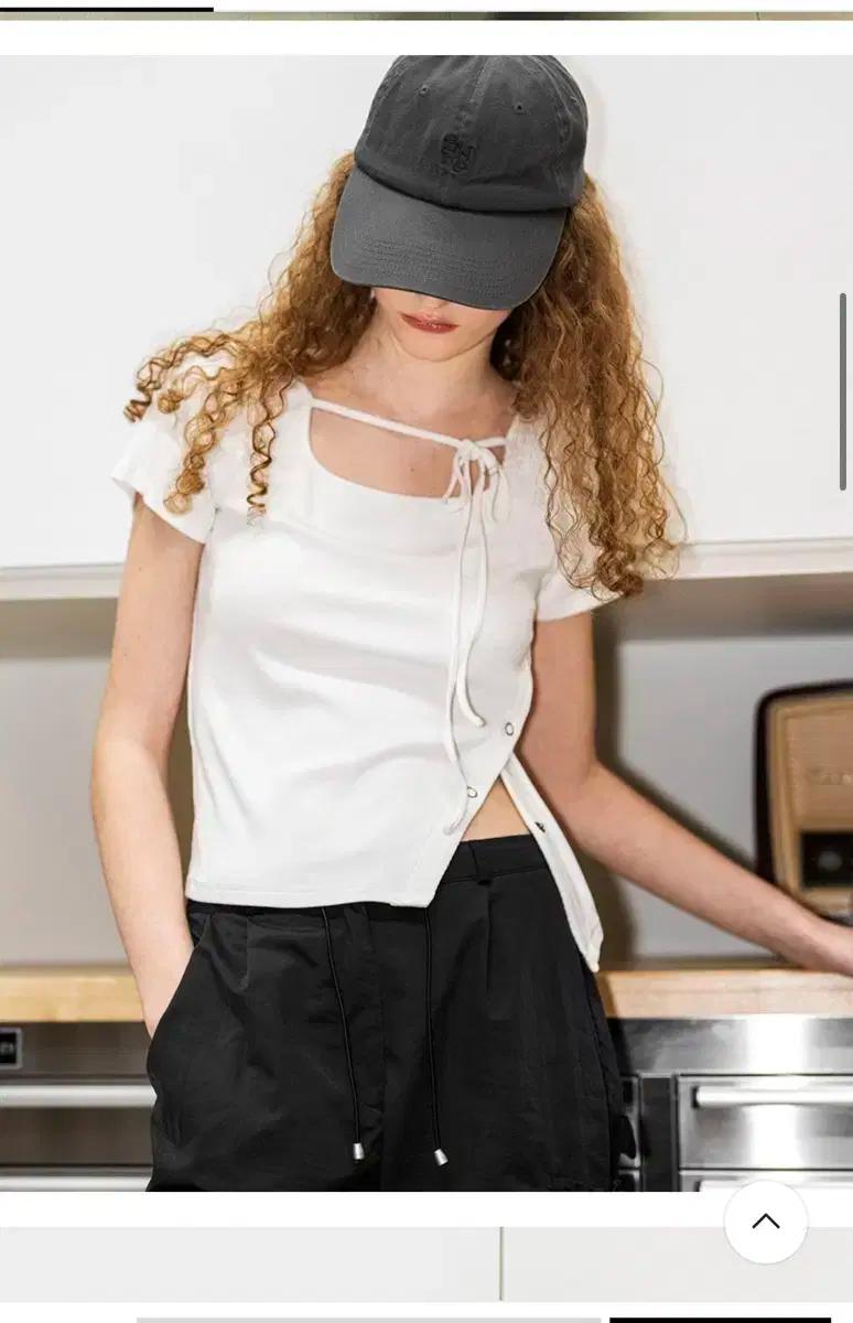 (택새상품)제너럴아이디어 컷아웃 스트링반팔티M