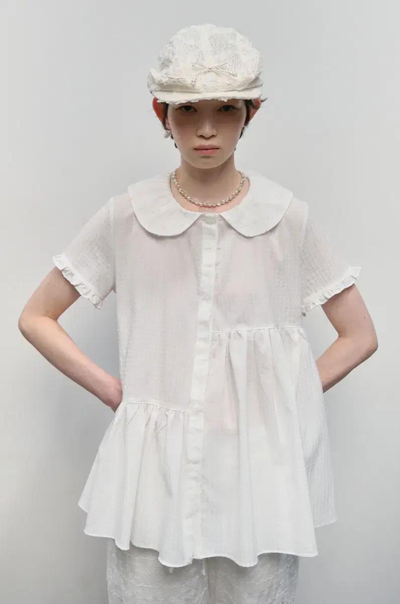 타입서비스 Textured Collar Top