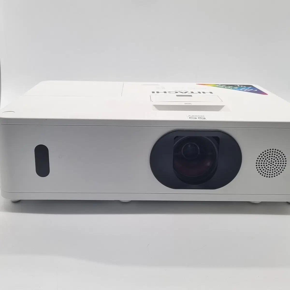 히타치 CP-WU5500 5200안시 WUXGA 중고 빔프로젝터
