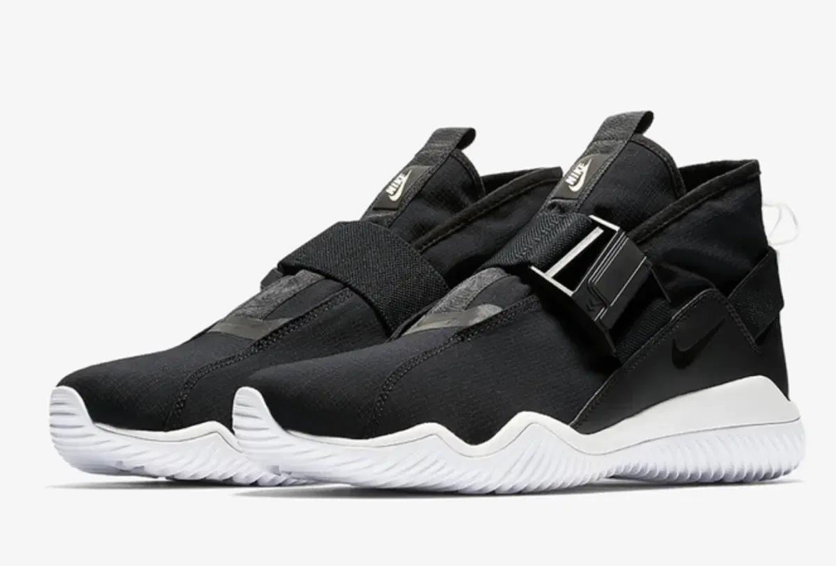 나이키랩 KMTR 블랙화이트 275