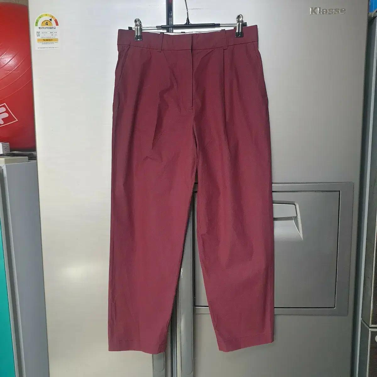 아크네 버건디 팬츠