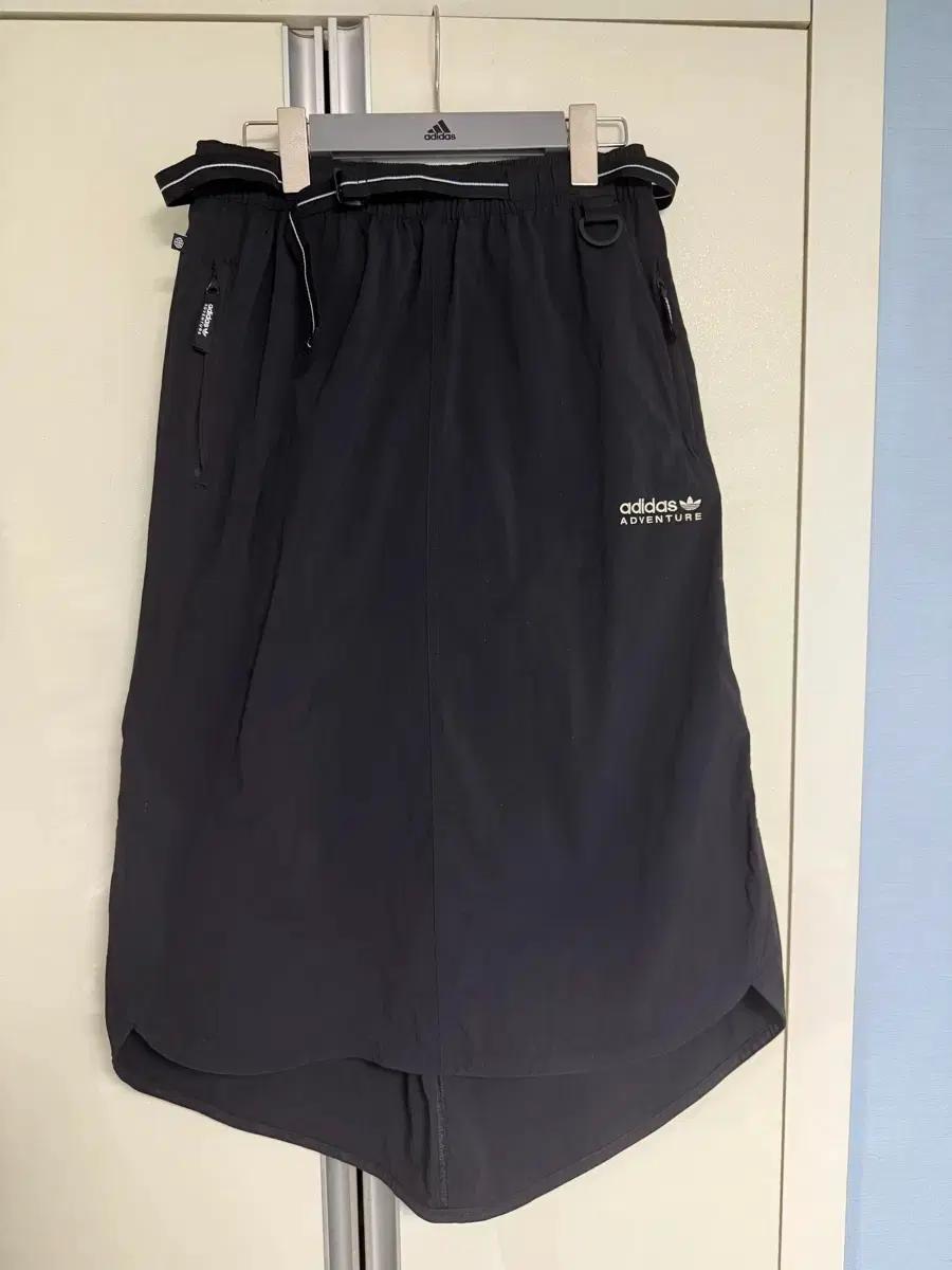 아디다스 어드벤처 ADV 스커트 블랙 (IB7373)