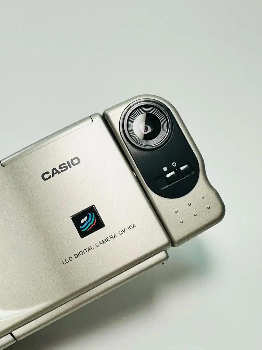 카시오 초기형 디지털 카메라 QV-10A