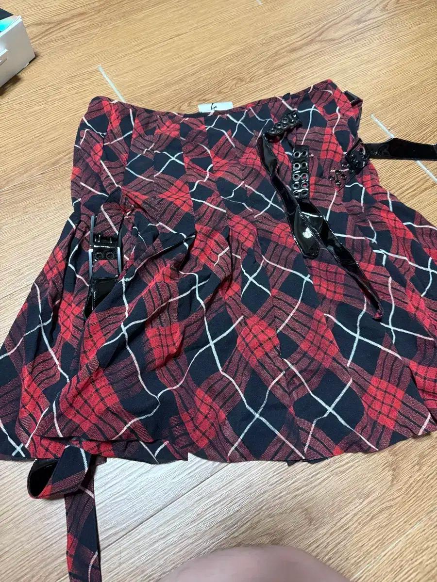 지디착용)장폴고티에 체크 스커트