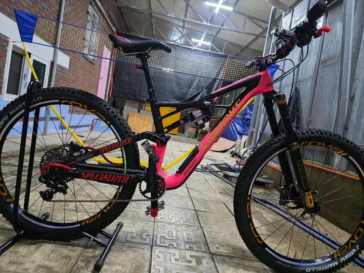 스페셜라이즈드 앤듀로 MTB 카본 산악 자전거