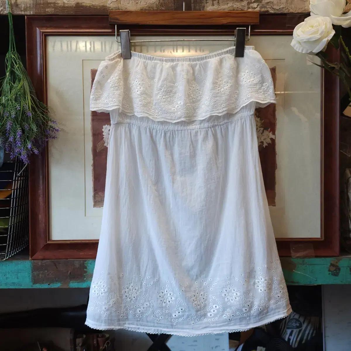 90s 유럽빈티지 로맨틱 화이트  오프숄더 화이트자수 미니 드레스