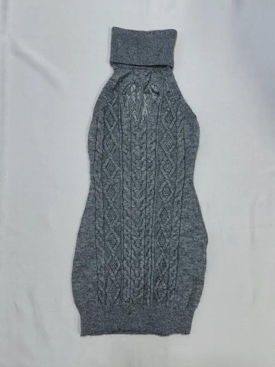 케이블 니트 터틀넥 원피스 그레이