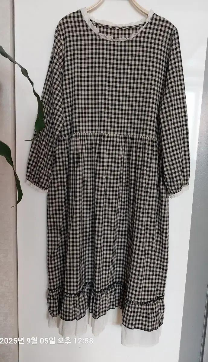 내추럴 프릴 원피스