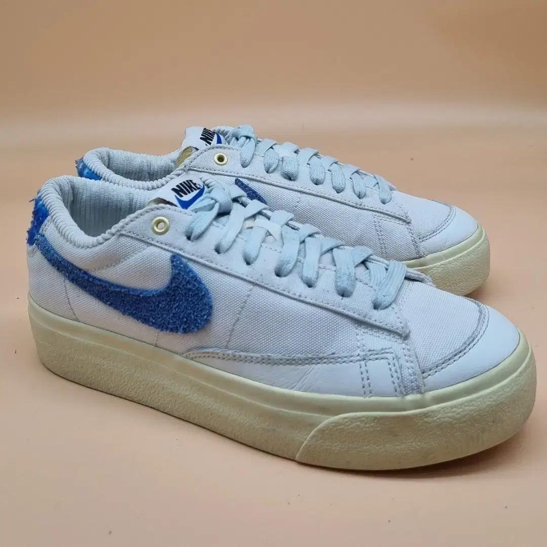 나이키 블레이저 로우 플랫폼 여성스니커즈240