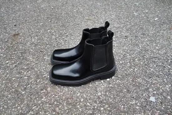 Zara 자라 스퀘어토 레더 첼시 부츠 블랙 41 (260~65)