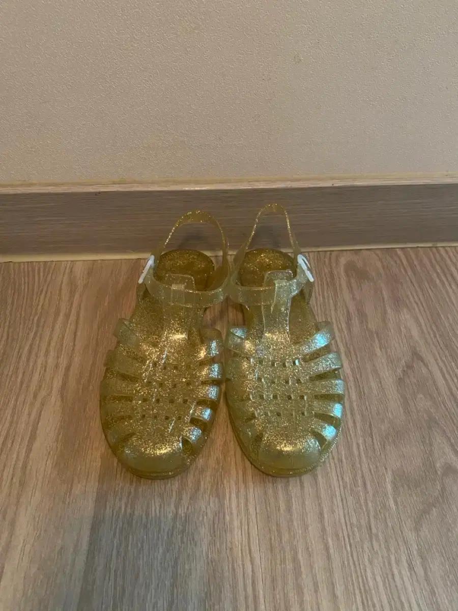 메듀즈 글리터 골드 37 (235mm)