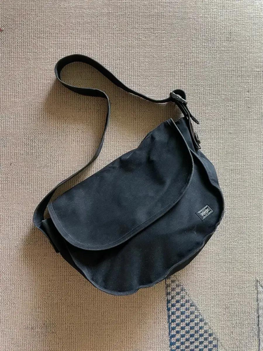 Porter Stain 숄더백