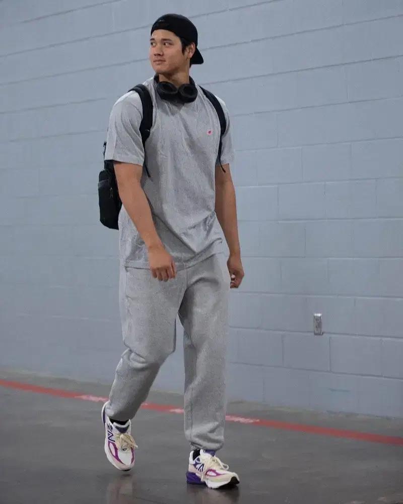 정품 뉴발란스 990v6 아젠타 오타니 스니커즈 280사이즈