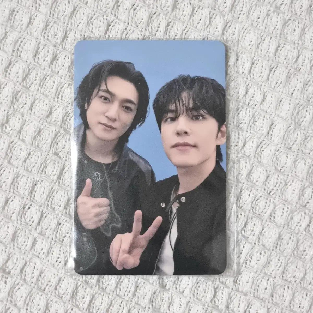 데이식스 성진 원필 유닛 포카 피날레 포에버영 엠디 피크닉 매트 하자X