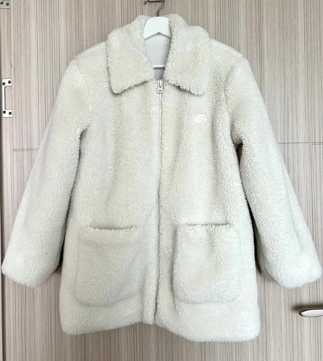 [론론] 뽀글이 덤블 아우터, 화이트