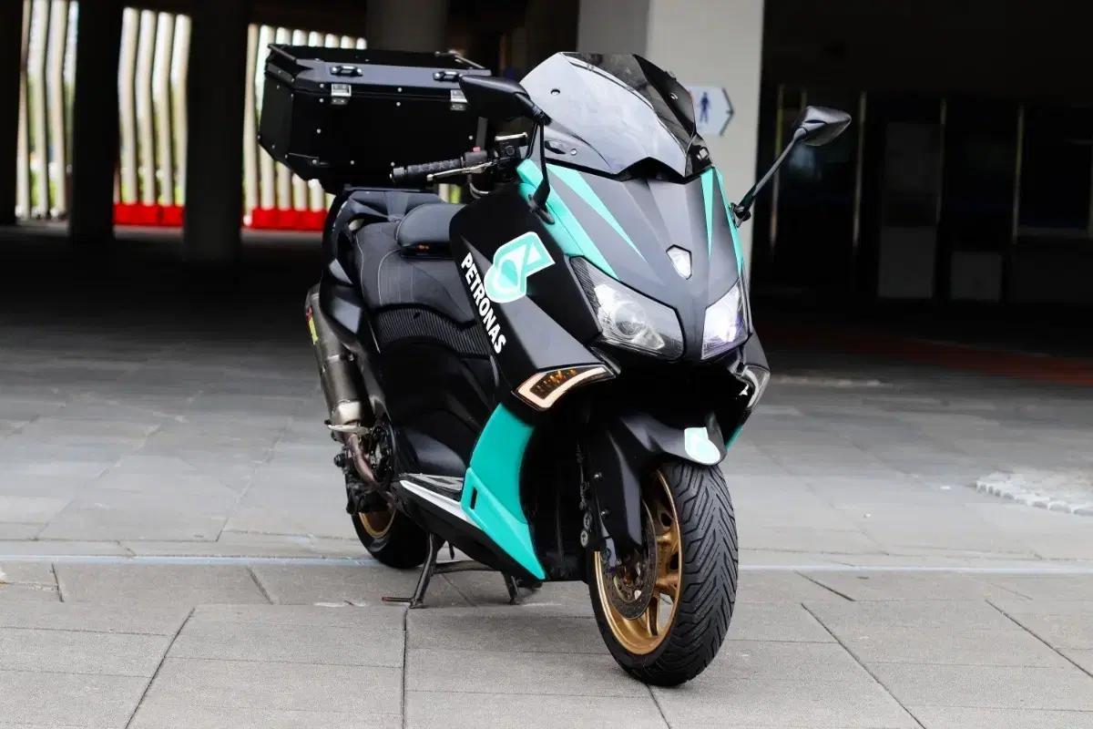 티맥스530 야마하 2013년식 판매합니다