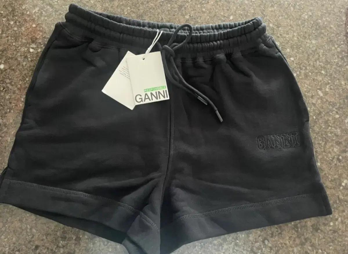 (새상품)GANNI 가니 쇼츠 반바지 s